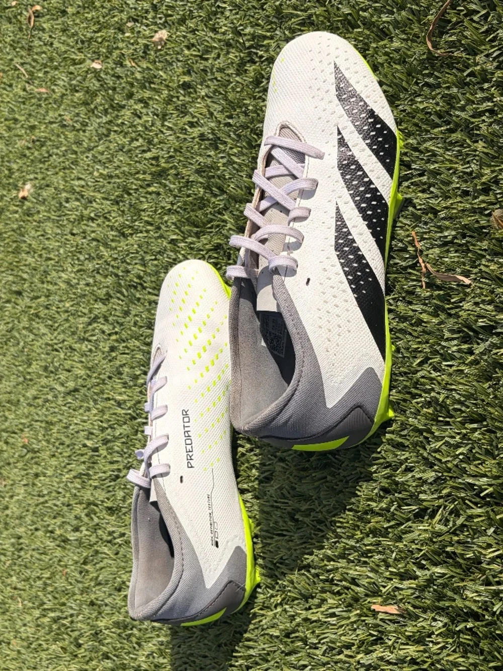 Adidas Predator Accuracy.3 FG Soccer Cleats–White/Black/Solar Green–Men's US 7